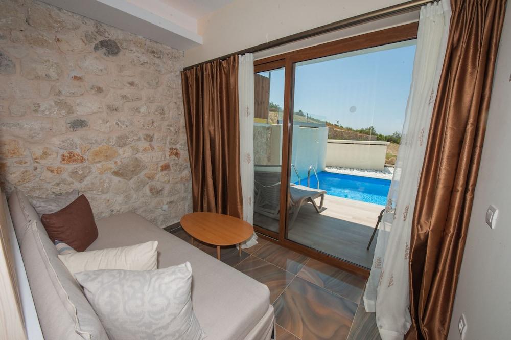 Porto Demo Hotel (Adults Only) Agios Georgios Pagon Eksteriør bilde